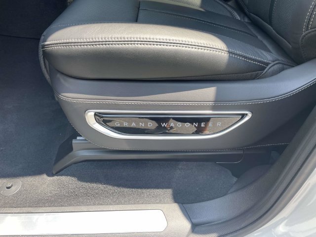 New 2026 Jeep Grand Wagoneer L Summit w/ Premium Group III AWD/4WD image 22