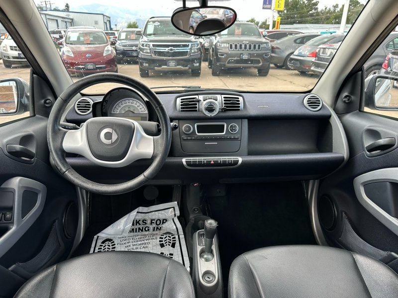 Used 2012 smart fortwo pure RWD image 13