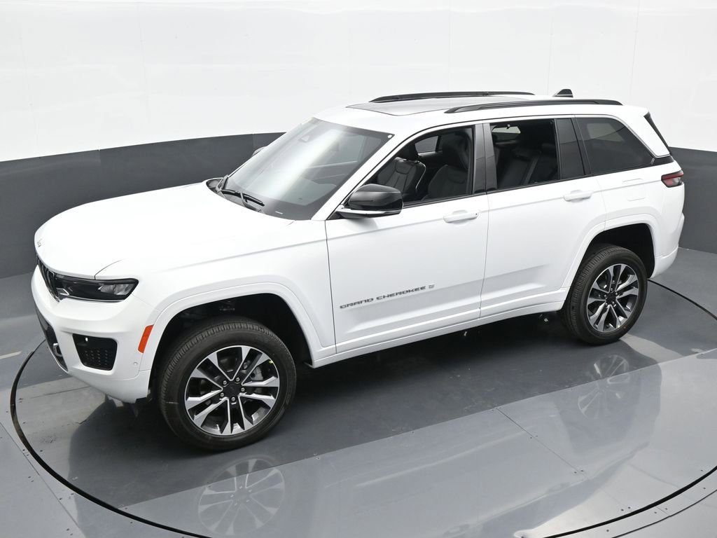Used 2024 Jeep Grand Cherokee Overland w/ Luxury Tech Group IV image 50
