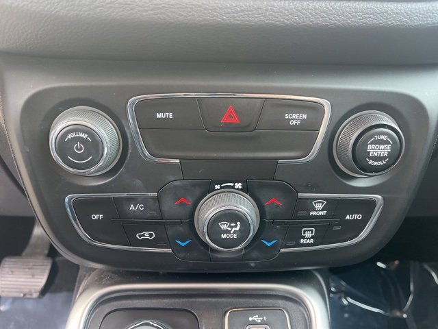 Used 2019 Jeep Compass Latitude image 25