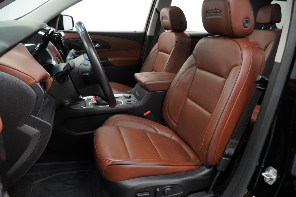 Used 2019 Chevrolet Traverse High Country w/ LPO, Floor Liner Package AWD/4WD image 4