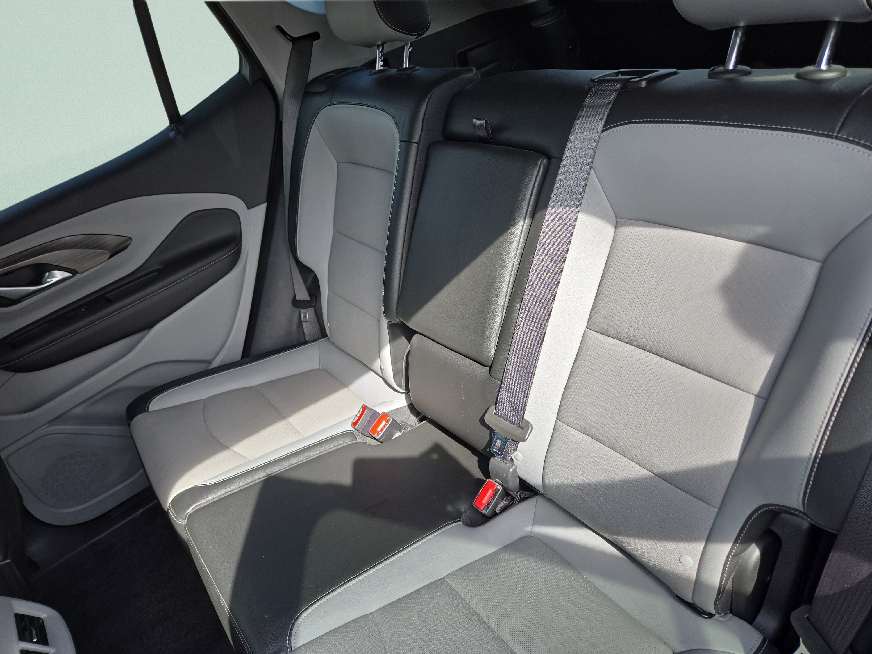 Used 2024 GMC Terrain SLT AWD/4WD image 26