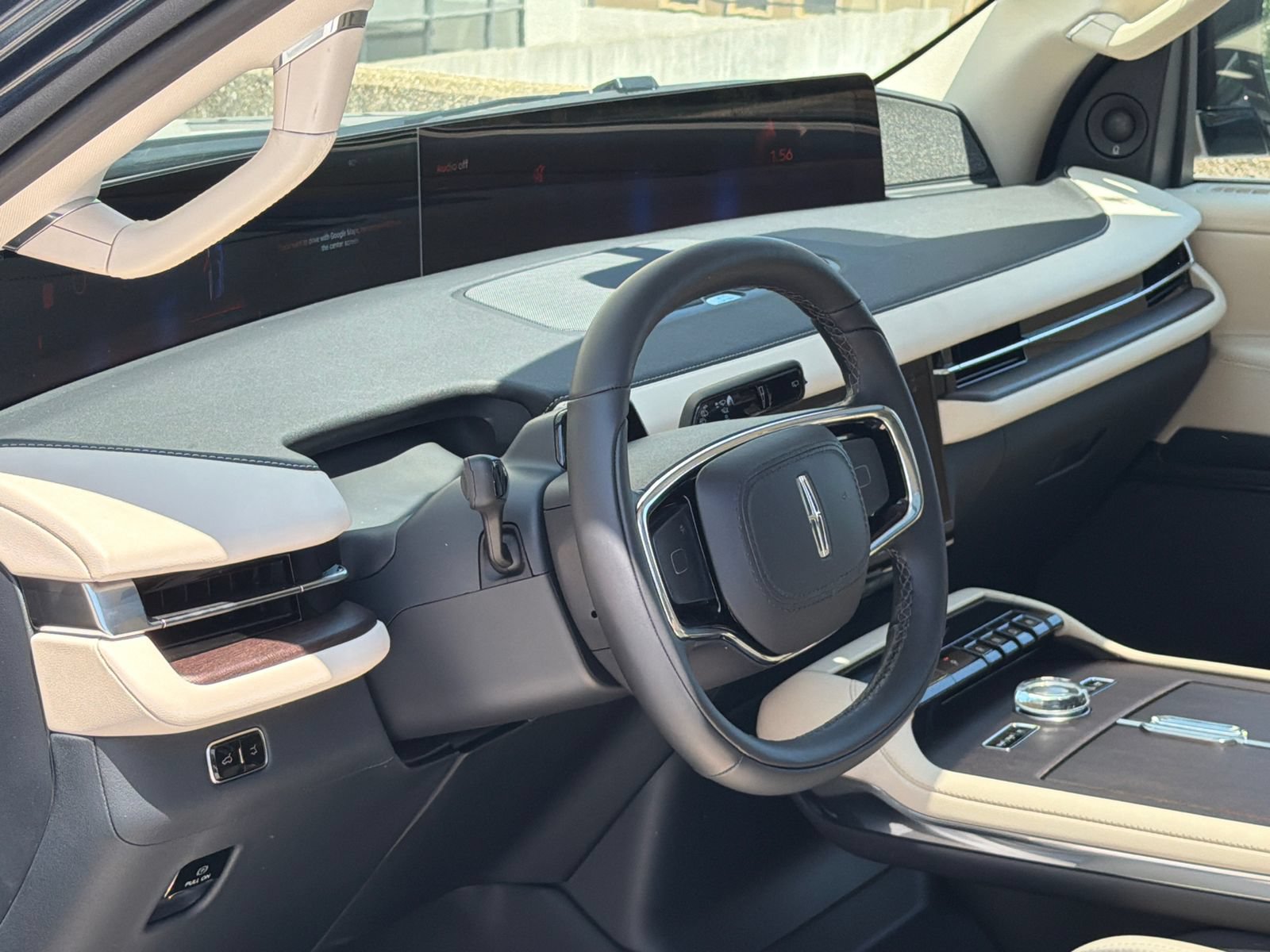 New 2027 Lincoln Navigator Reserve AWD/4WD image 17