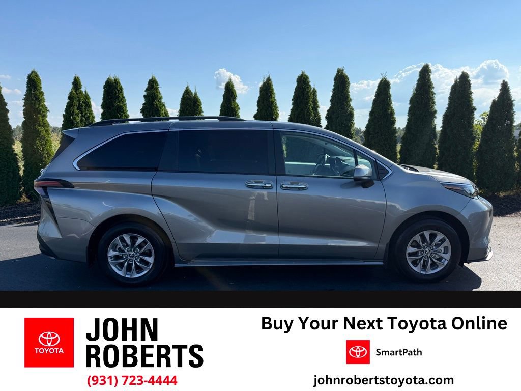 Certified 2026 Toyota Sienna XLE AWD/4WD image 1