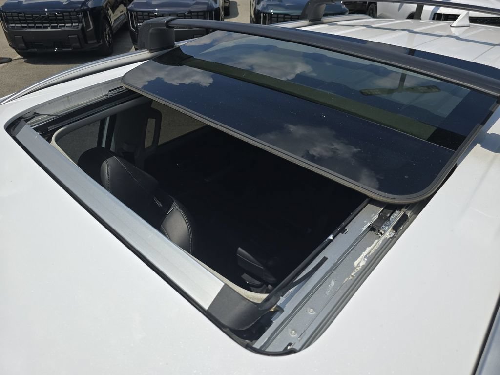 Used 2024 Kia Telluride S w/ S Sunroof Package AWD/4WD image 3