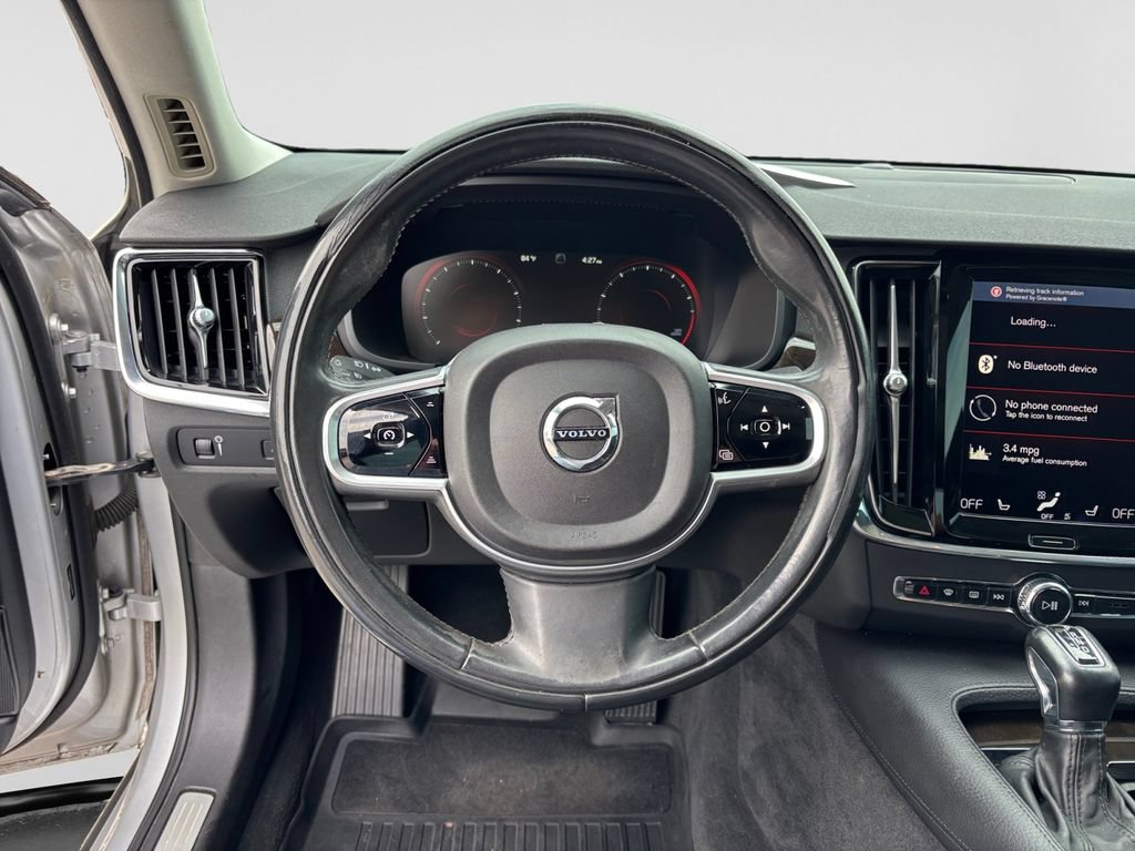 Used 2018 Volvo S90 T5 Momentum w/ Convenience Package FWD image 11