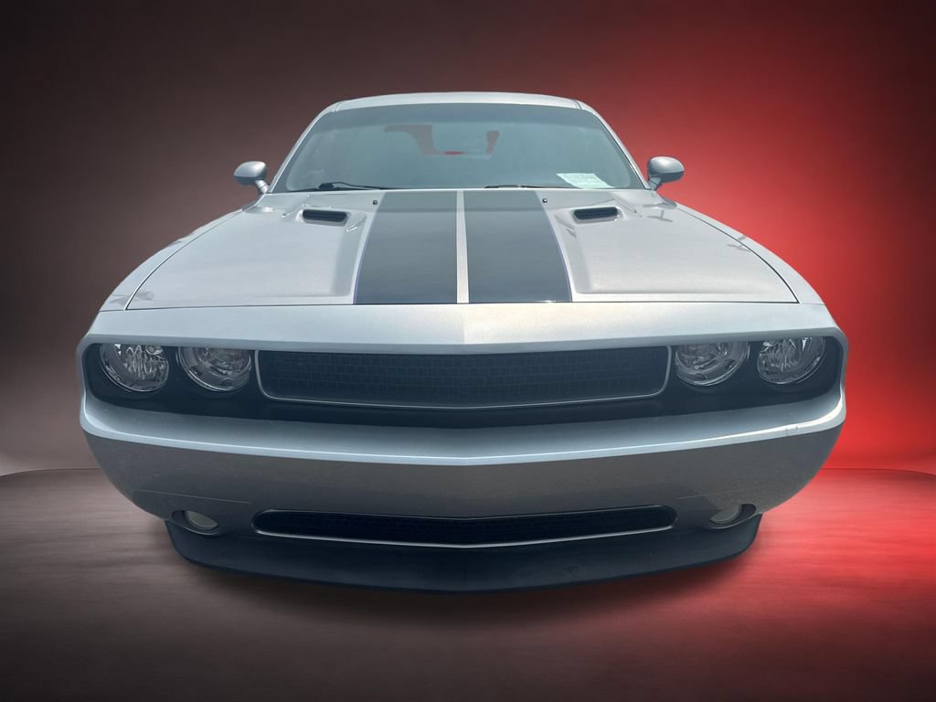 Used 2011 Dodge Challenger RWD image 2
