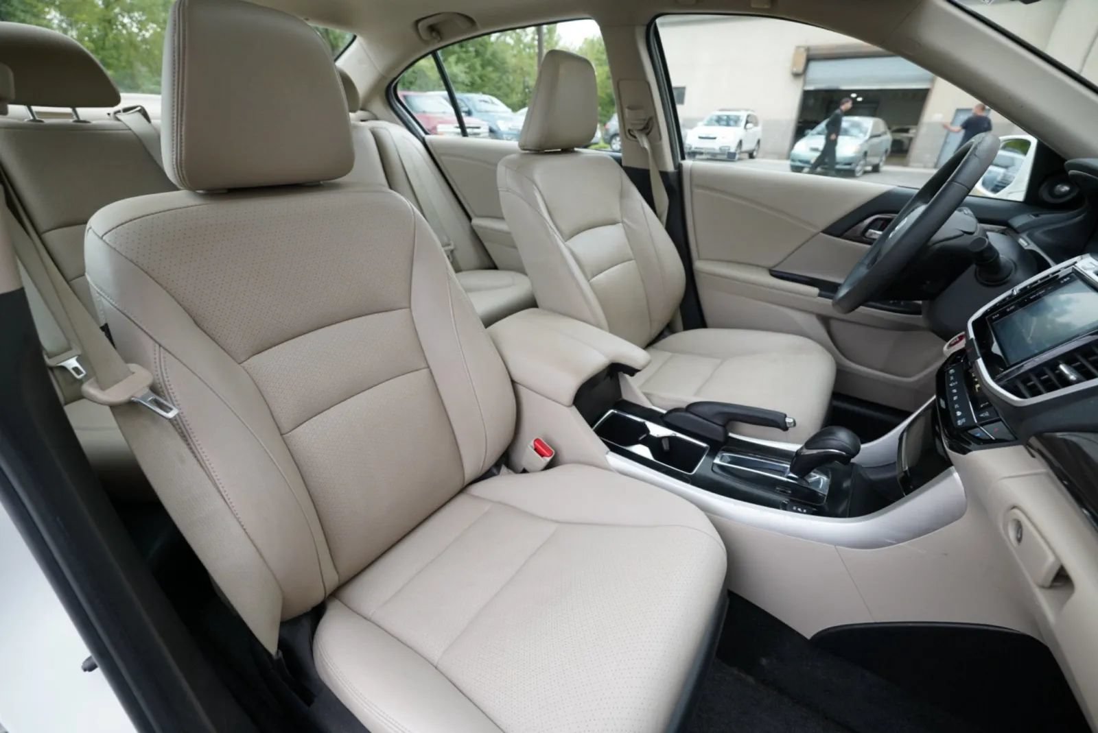 Used 2017 Honda Accord EX-L image 39