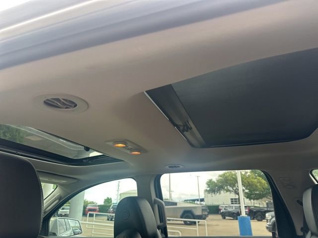 Used 2017 Chevrolet Traverse Premier image 11