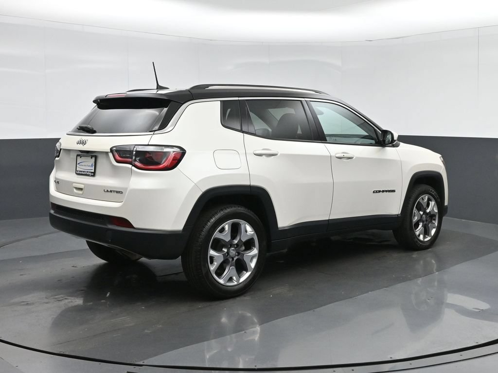 Used 2020 Jeep Compass Limited w/ Premium Lighting Group AWD/4WD image 7