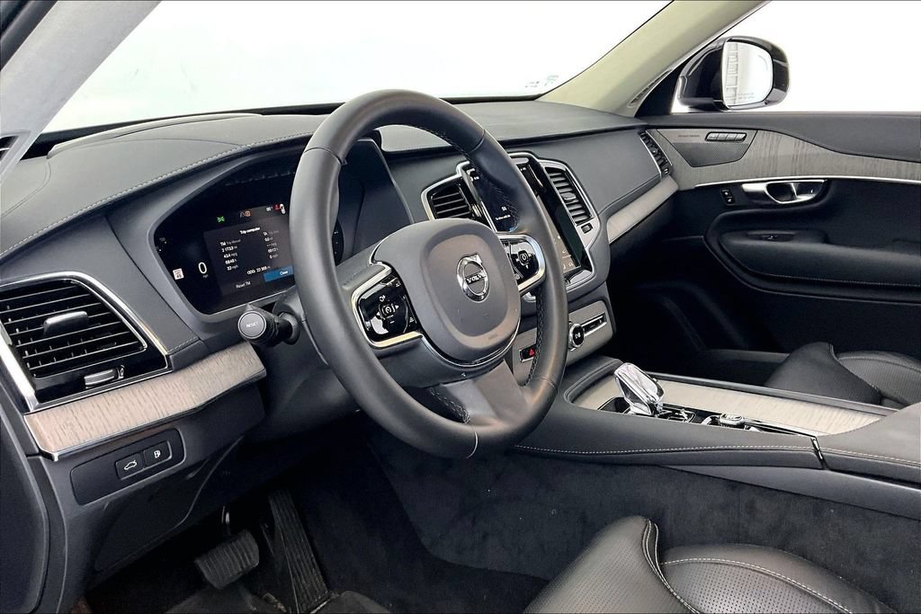 Used 2025 Volvo XC90 T8 Ultra w/ Lounge Package AWD/4WD image 15