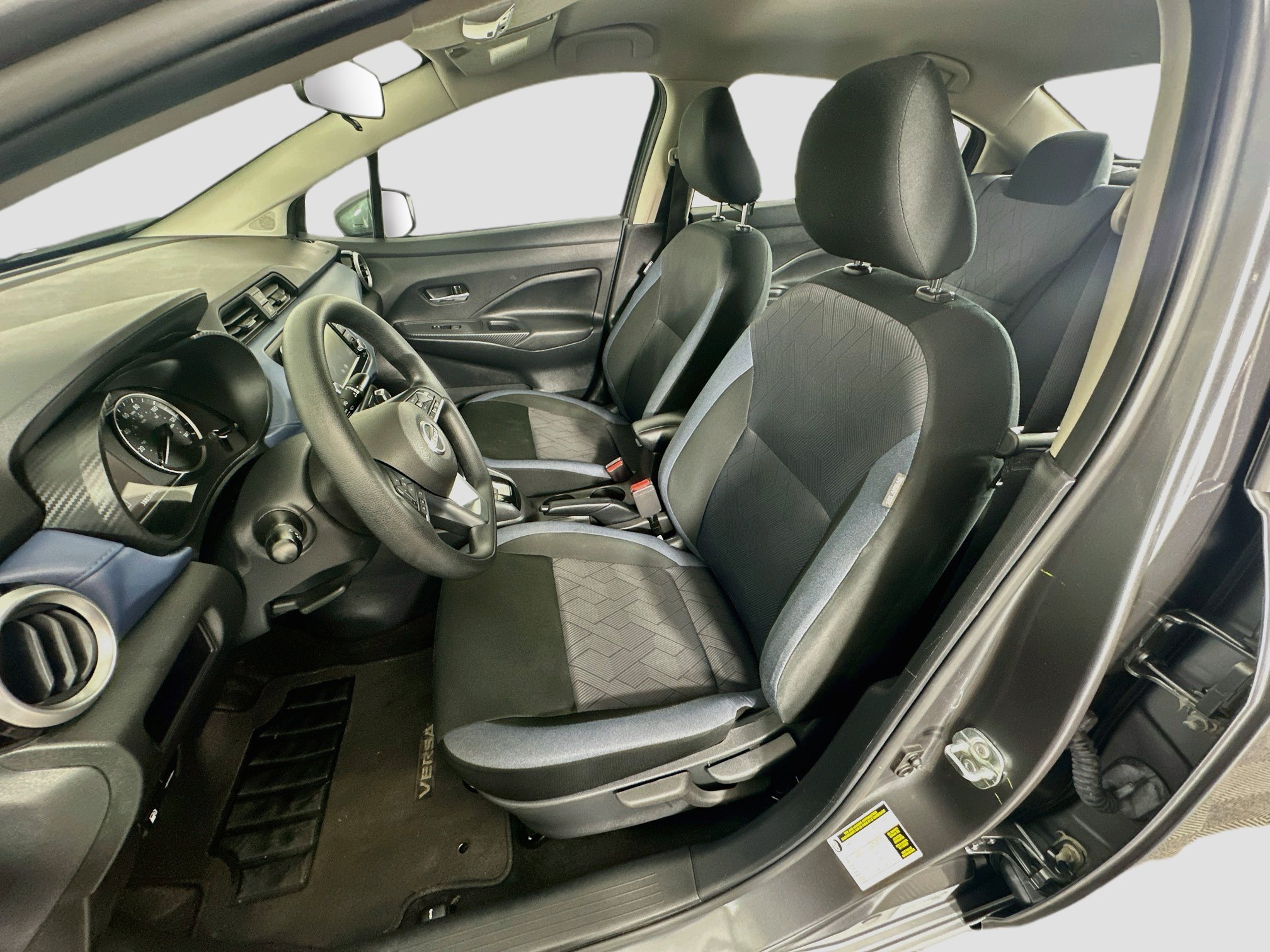 Used 2025 Nissan Versa SV FWD image 13