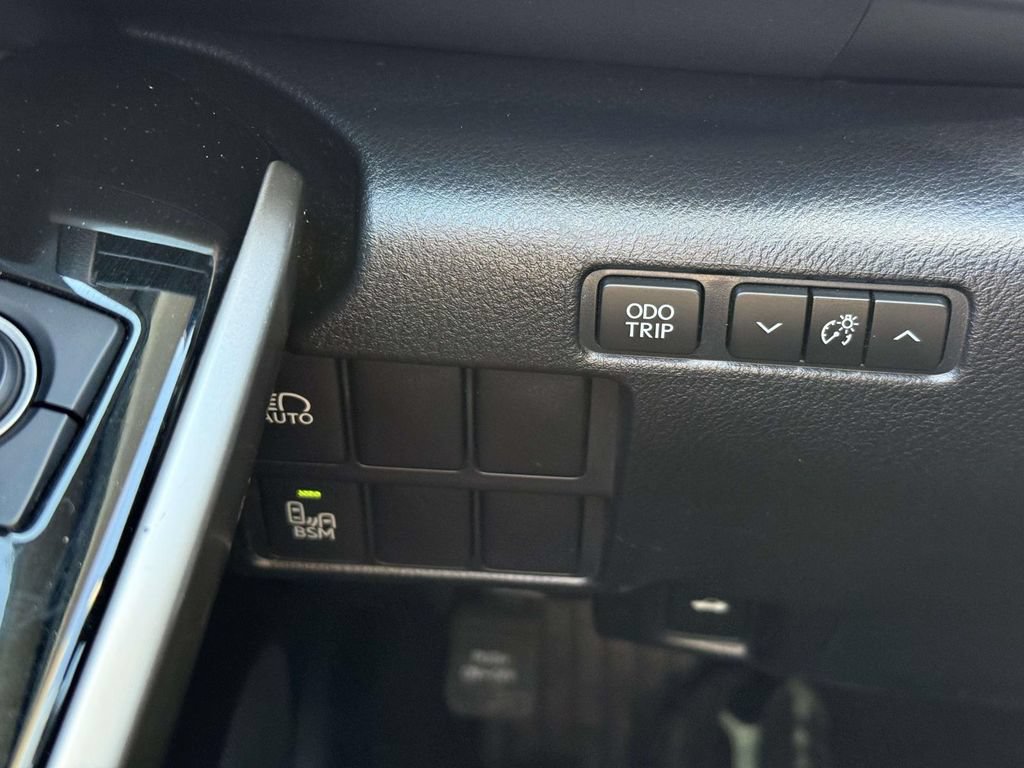 Used 2019 Lexus IS 300 AWD w/ Navigation Package image 22