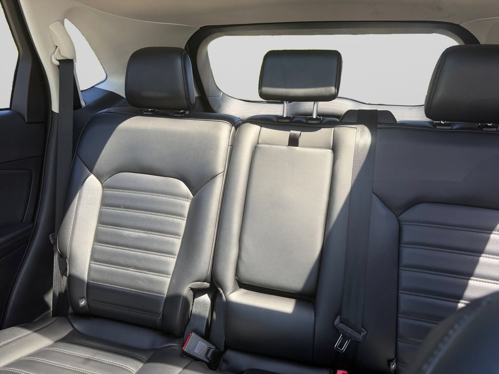 Used 2019 Ford Edge SEL w/ Equipment Group 201A AWD/4WD image 16