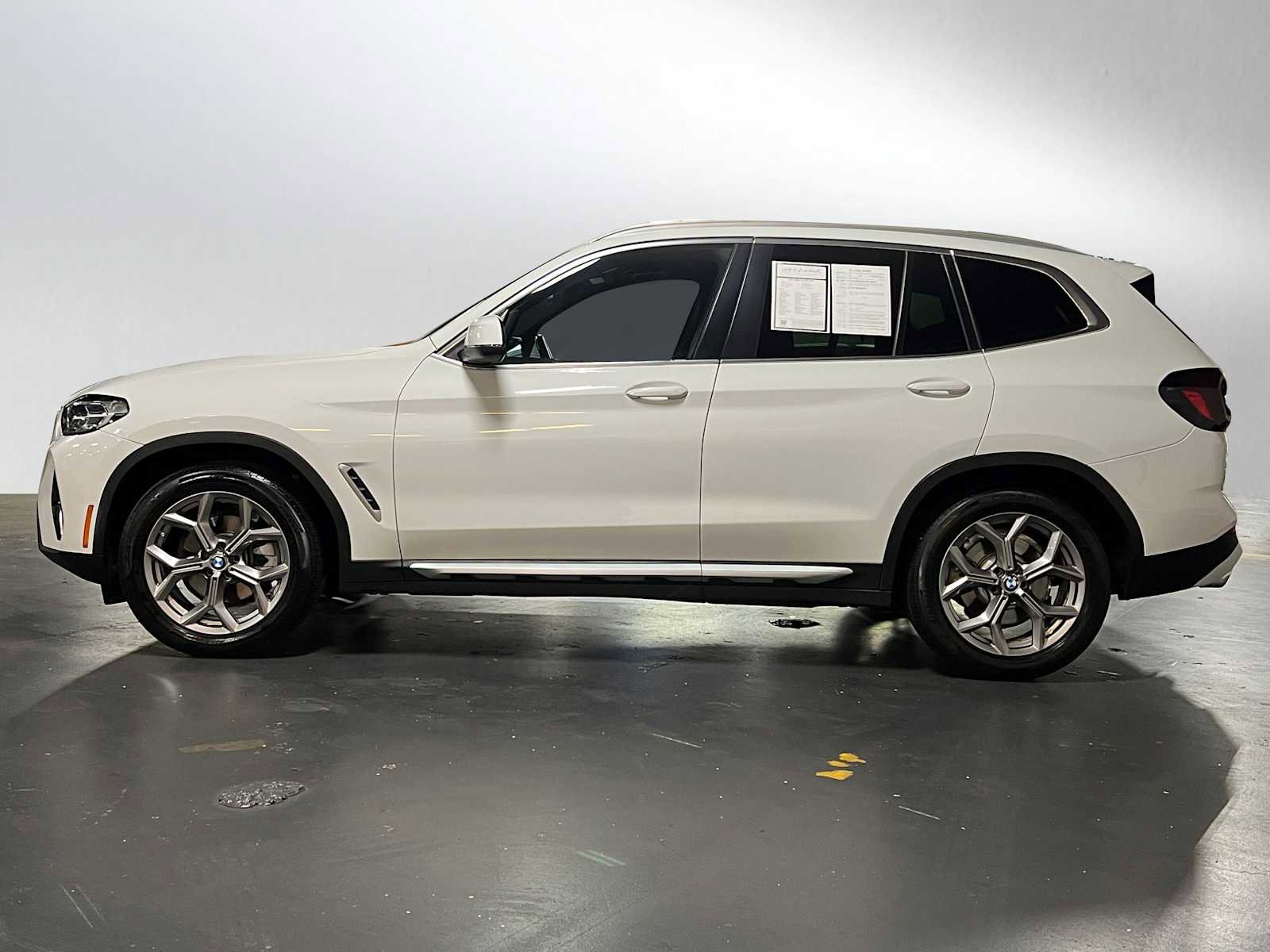 Used 2022 BMW X3 xDrive30i w/ Premium Package 2 image 4