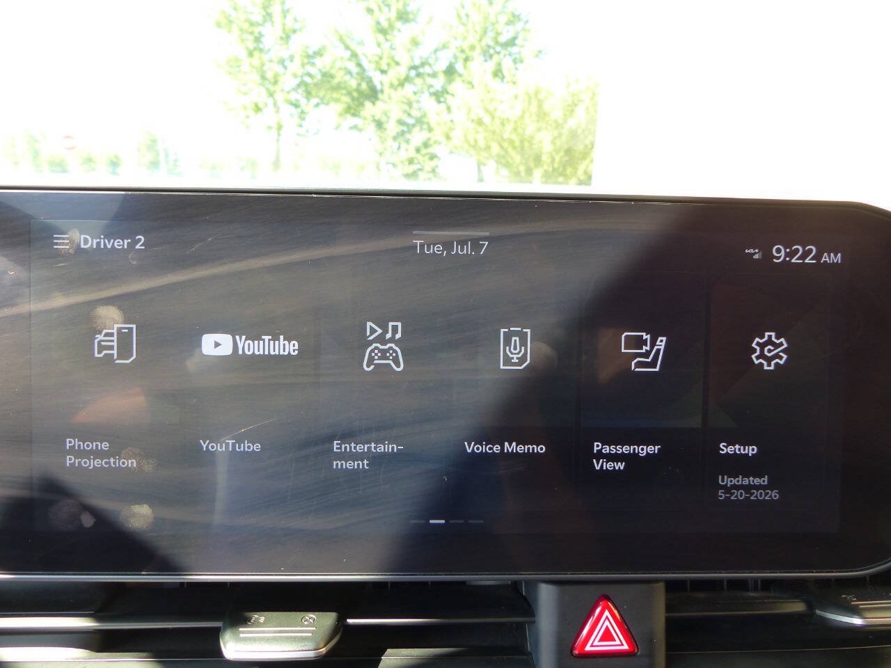 Used 2025 Kia Carnival EX FWD image 33