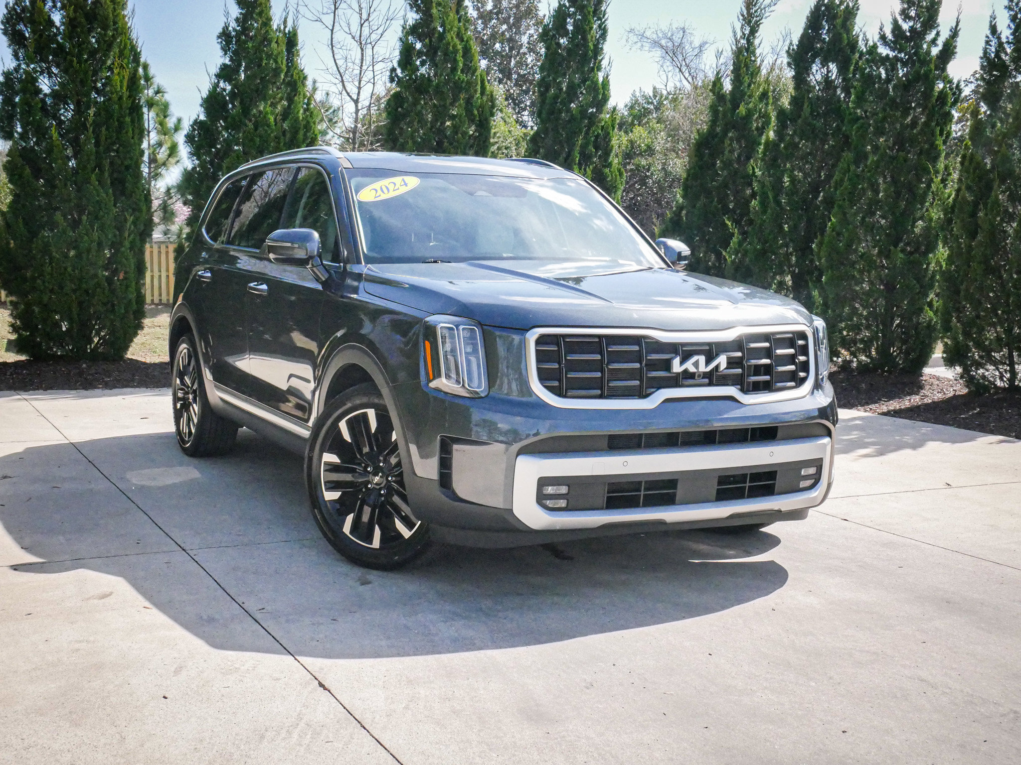 Used 2024 Kia Telluride SX Prestige image 2