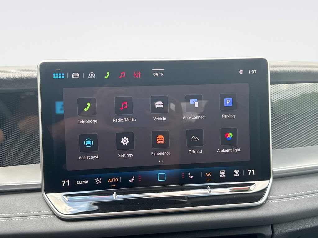 New 2026 Volkswagen Tiguan SE AWD/4WD image 19