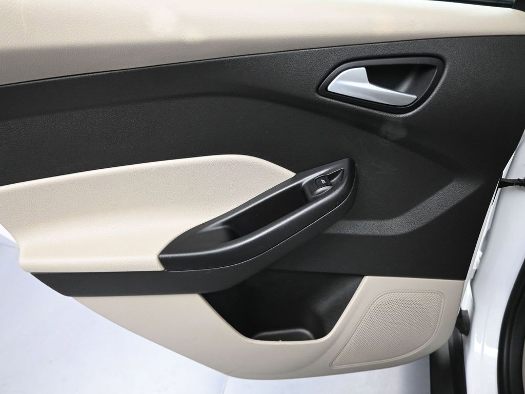 Used 2015 Ford Focus SE image 22