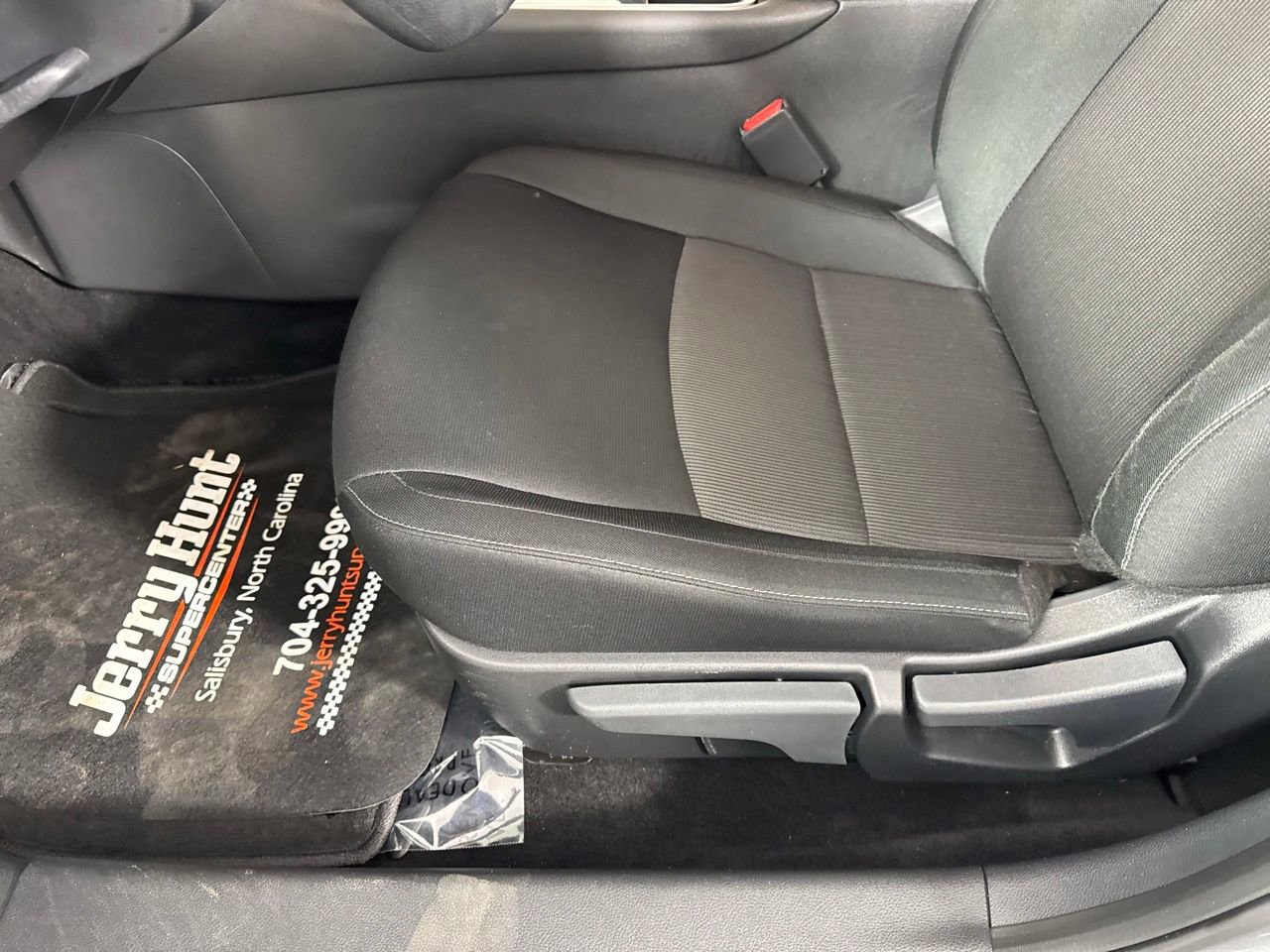 Used 2025 Nissan Sentra SV image 12