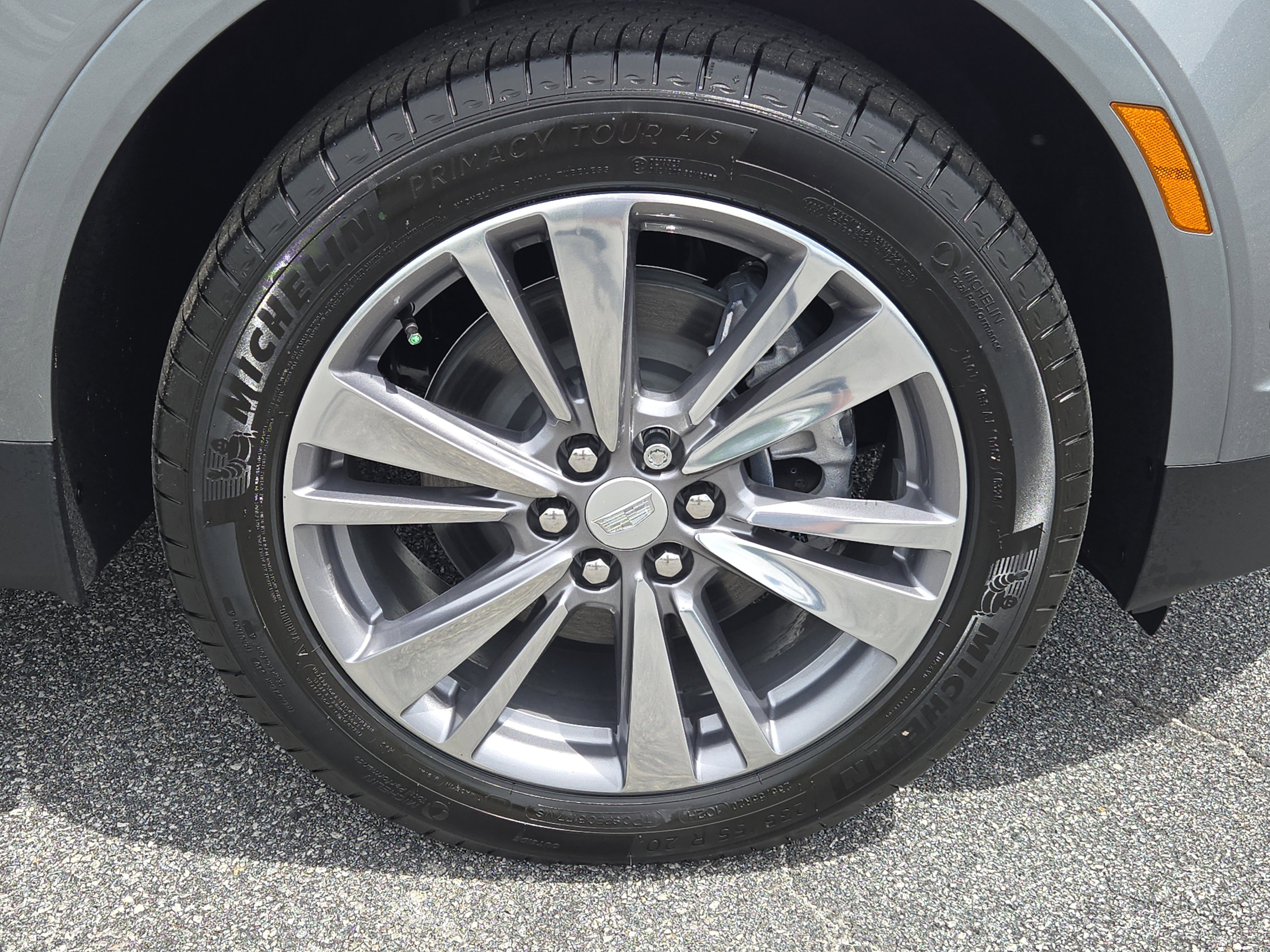 New 2026 Cadillac XT5 Premium Luxury w/ LPO, Floor Liner Package image 11