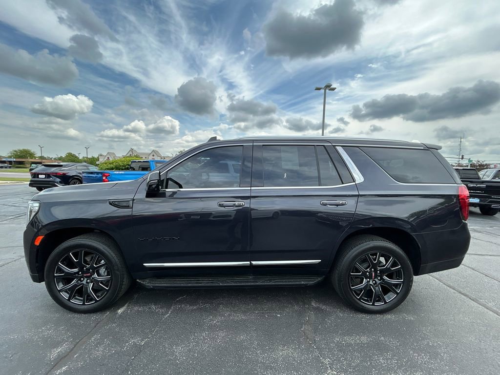 Certified 2023 GMC Yukon SLT w/ SLT Premium Package AWD/4WD image 8