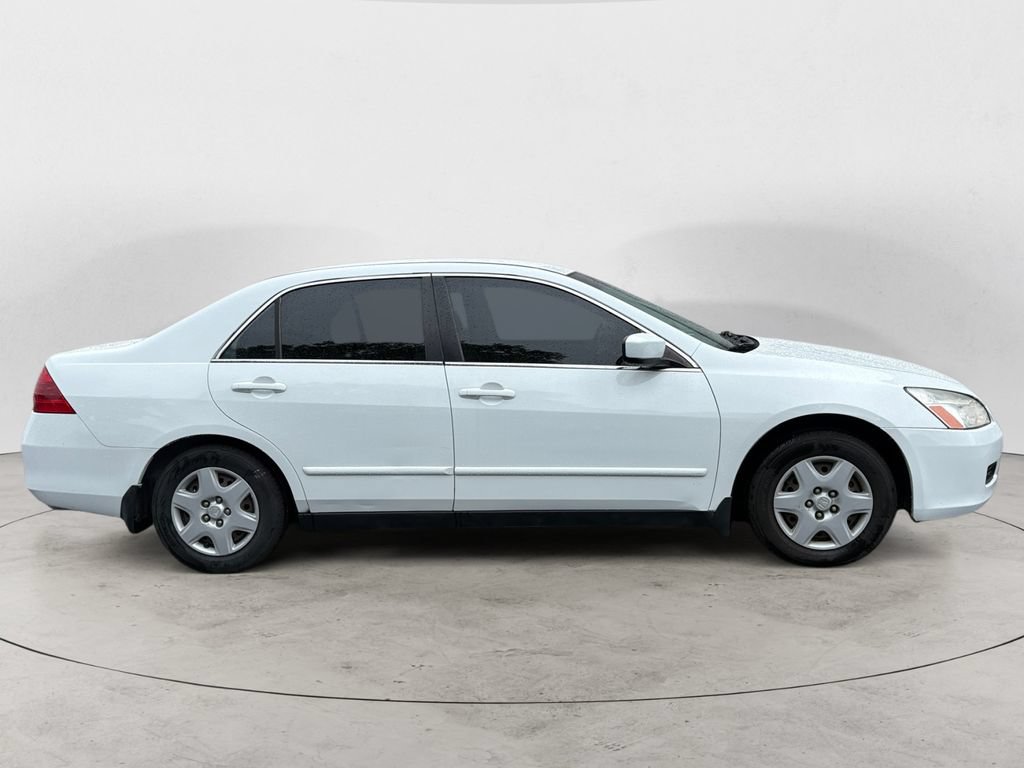 Used 2006 Honda Accord LX image 2
