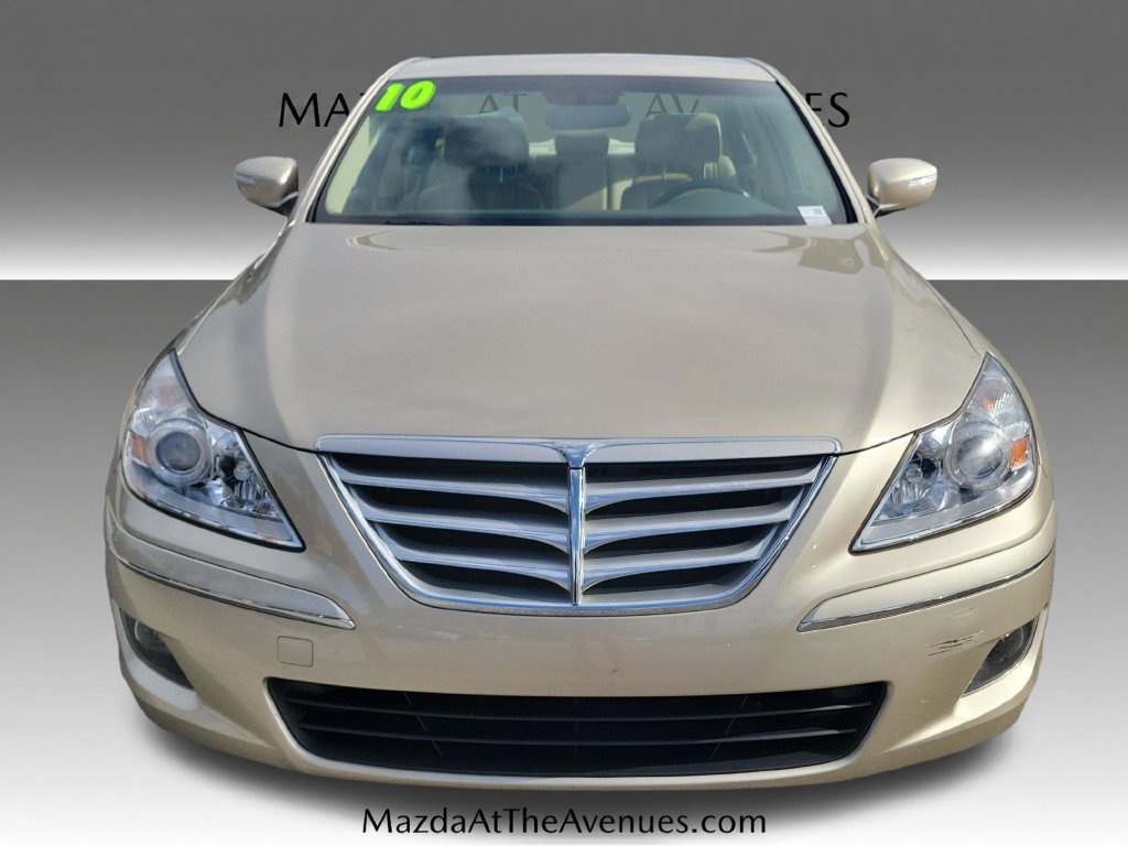 Used 2010 Hyundai Genesis 3.8 RWD image 9