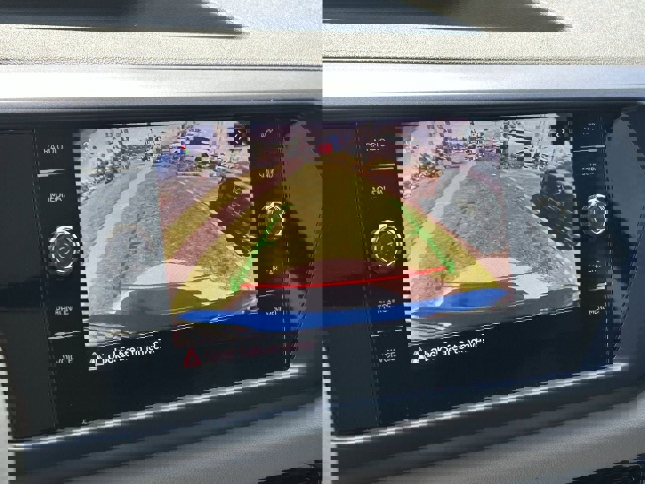 Used 2022 Volkswagen Taos SE FWD image 30