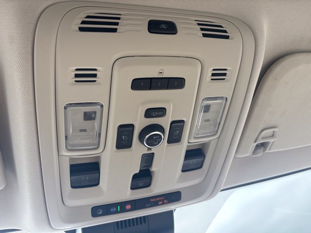 Used 2023 GMC Yukon Denali w/ Advanced Technology Package AWD/4WD image 40