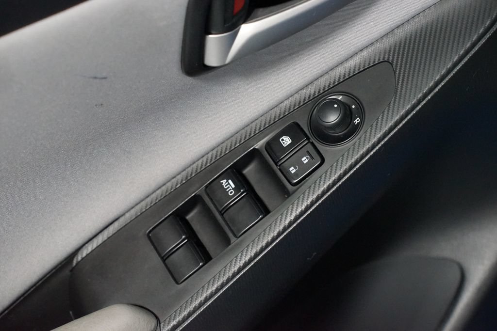 Used 2019 Toyota Yaris L FWD image 13