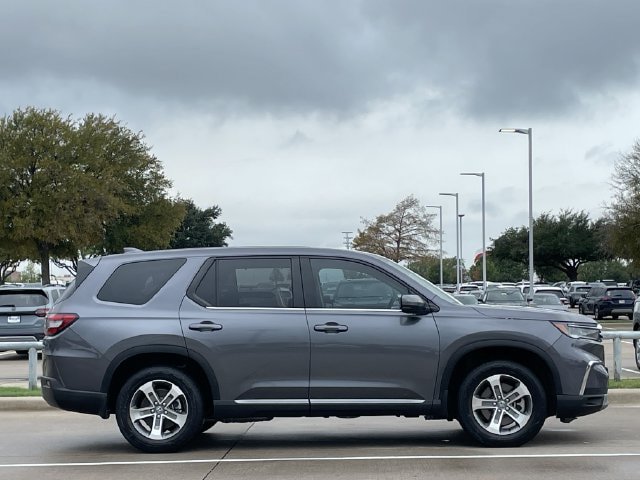Used 2024 Honda Pilot EX-L image 3
