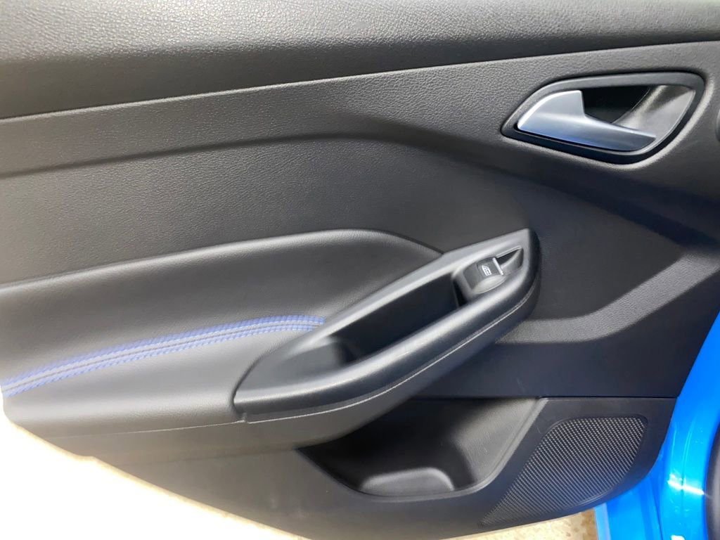 Used 2016 Ford Focus RS image 31