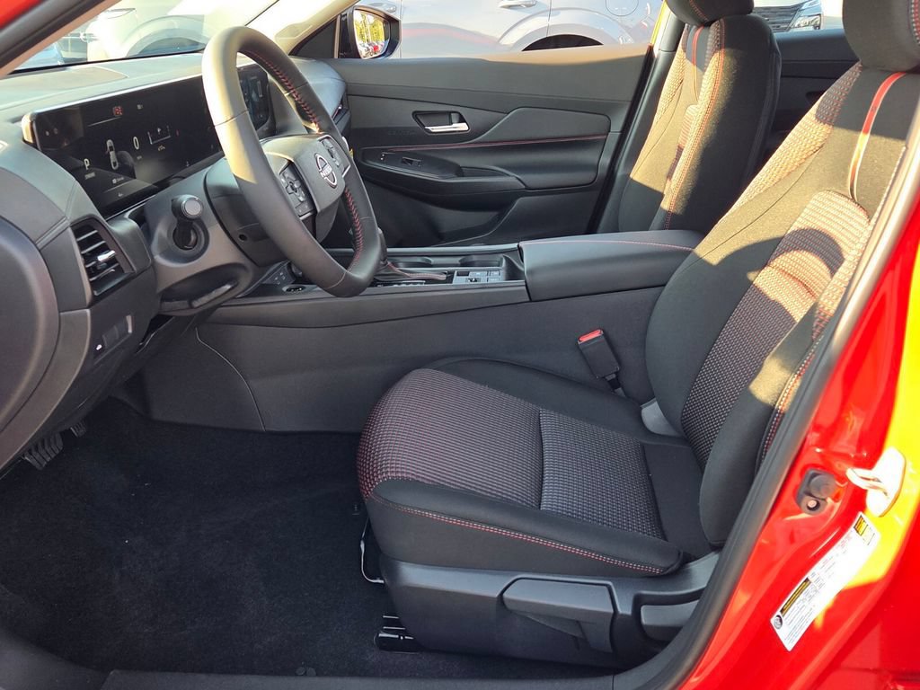New 2027 Nissan Sentra SR w/ Floor Mat Package FWD image 3