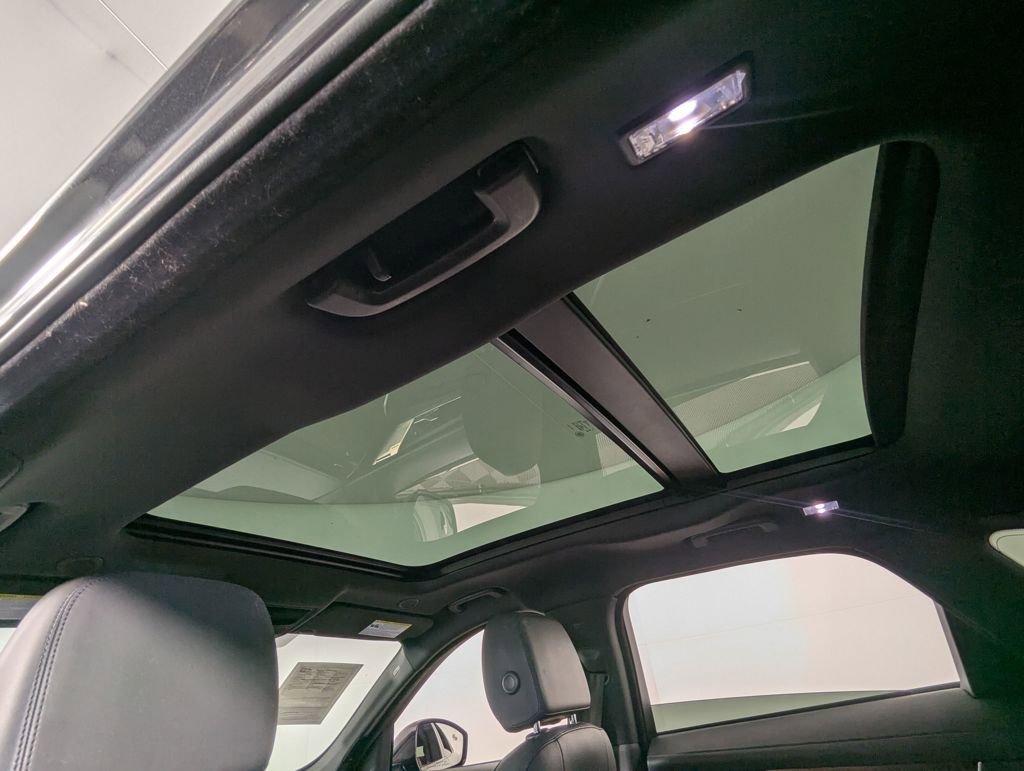 Used 2023 Jaguar F-PACE S image 13