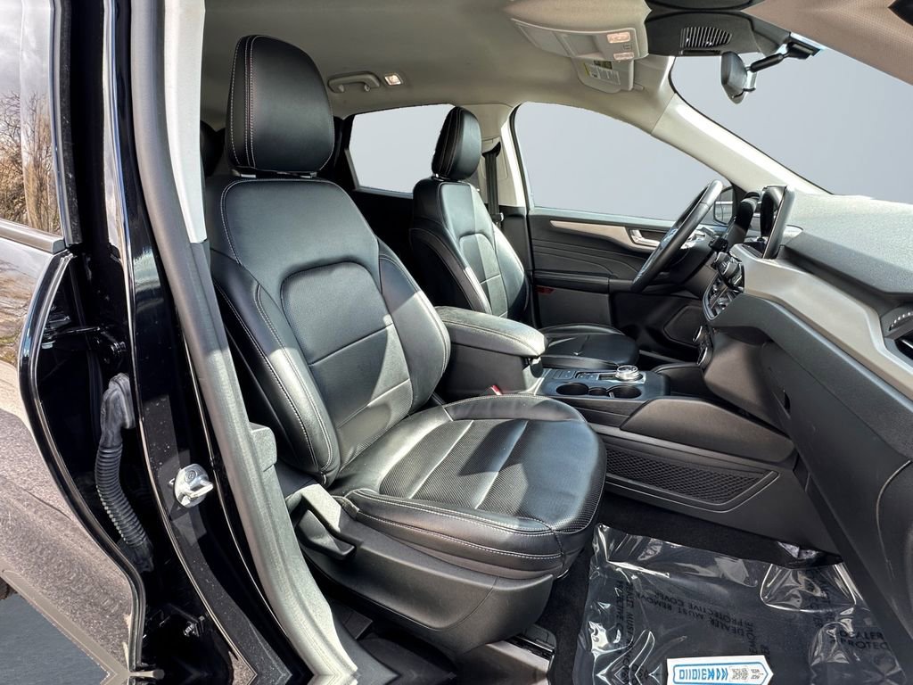 Used 2022 Ford Escape SEL image 15