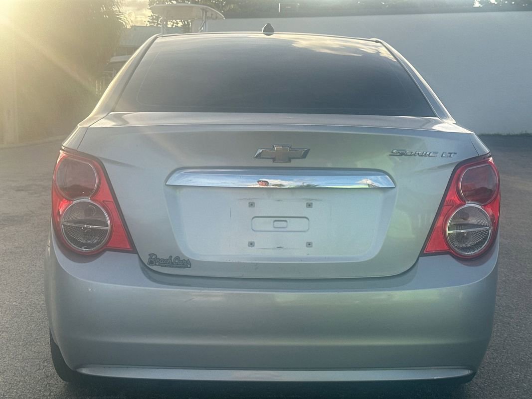 Used 2014 Chevrolet Sonic LT image 4