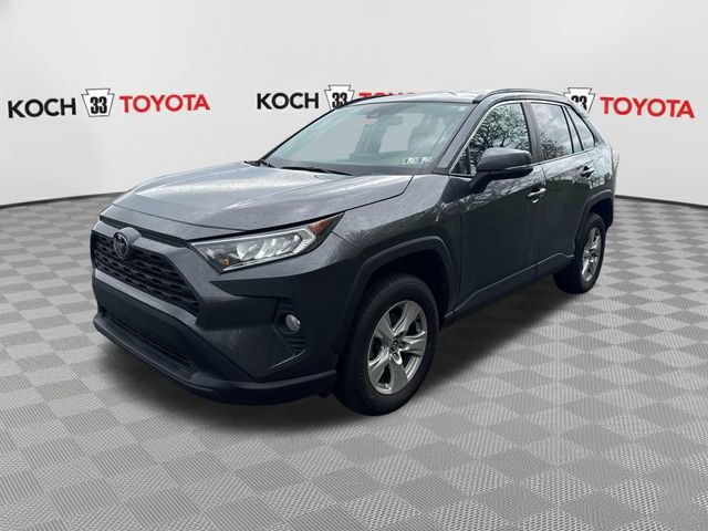 Used 2021 Toyota RAV4 XLE AWD/4WD image 3