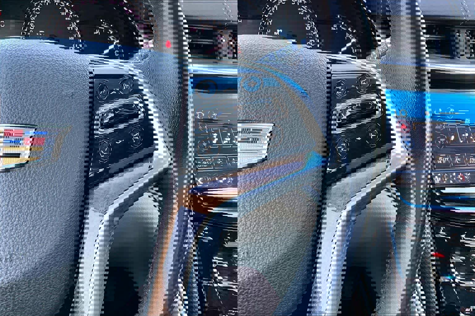 Used 2019 Cadillac XTS image 23