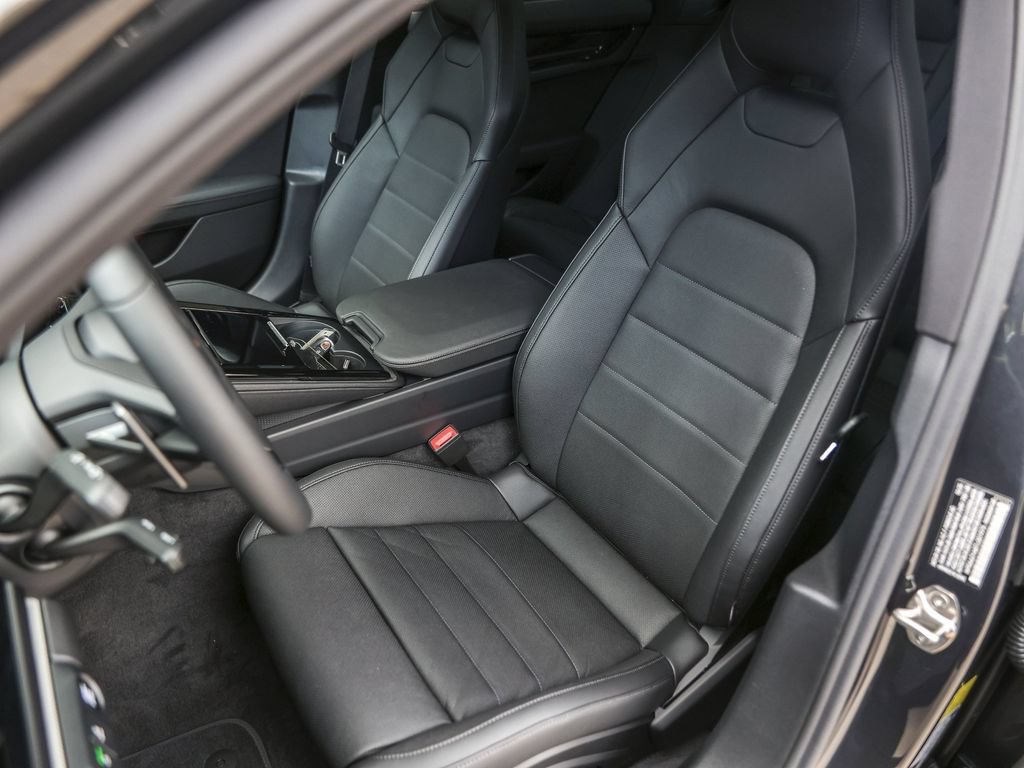 New 2026 Porsche Panamera RWD image 5