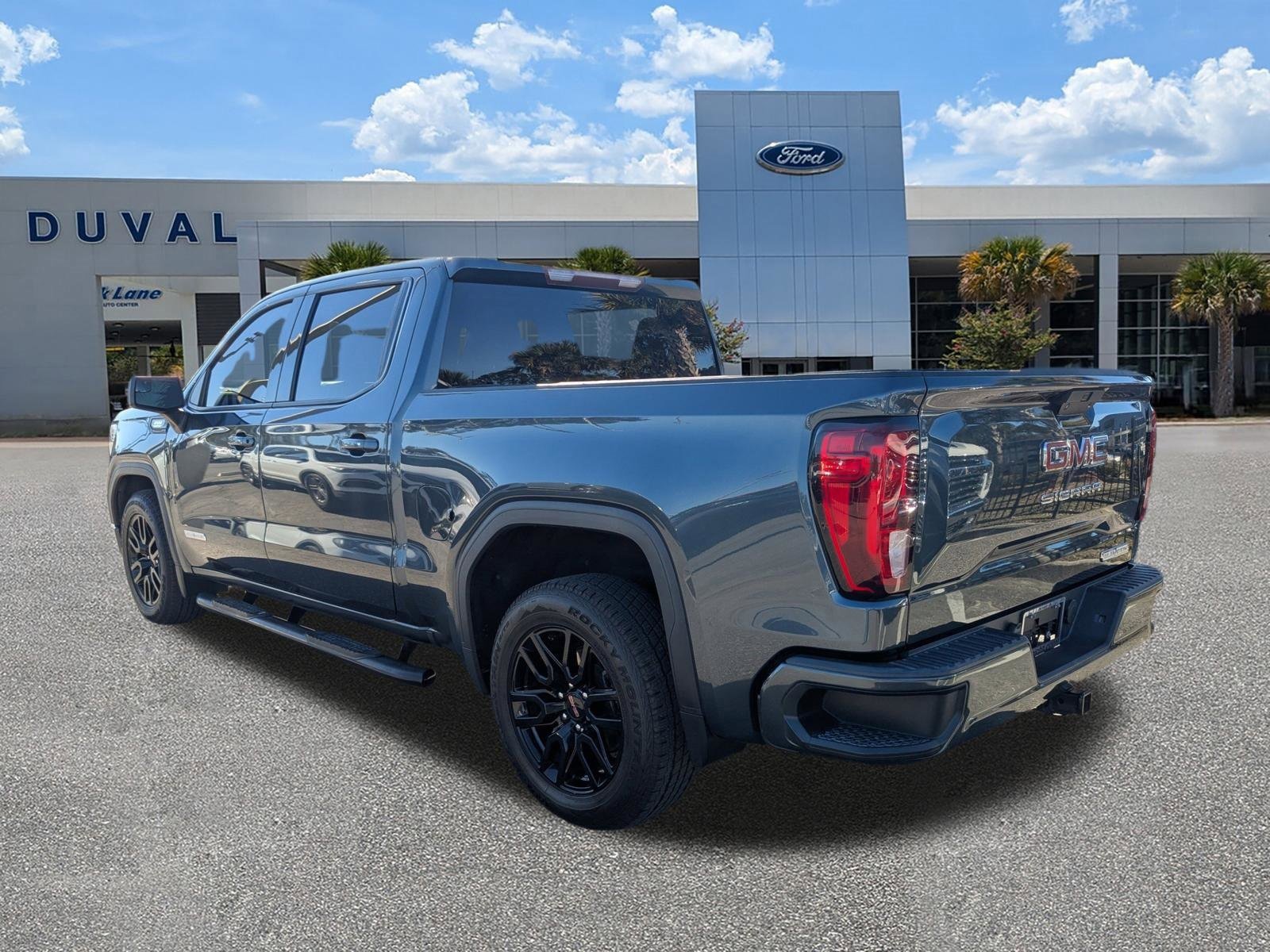 Used 2020 GMC Sierra 1500 Elevation w/ Elevation Value Package image 6