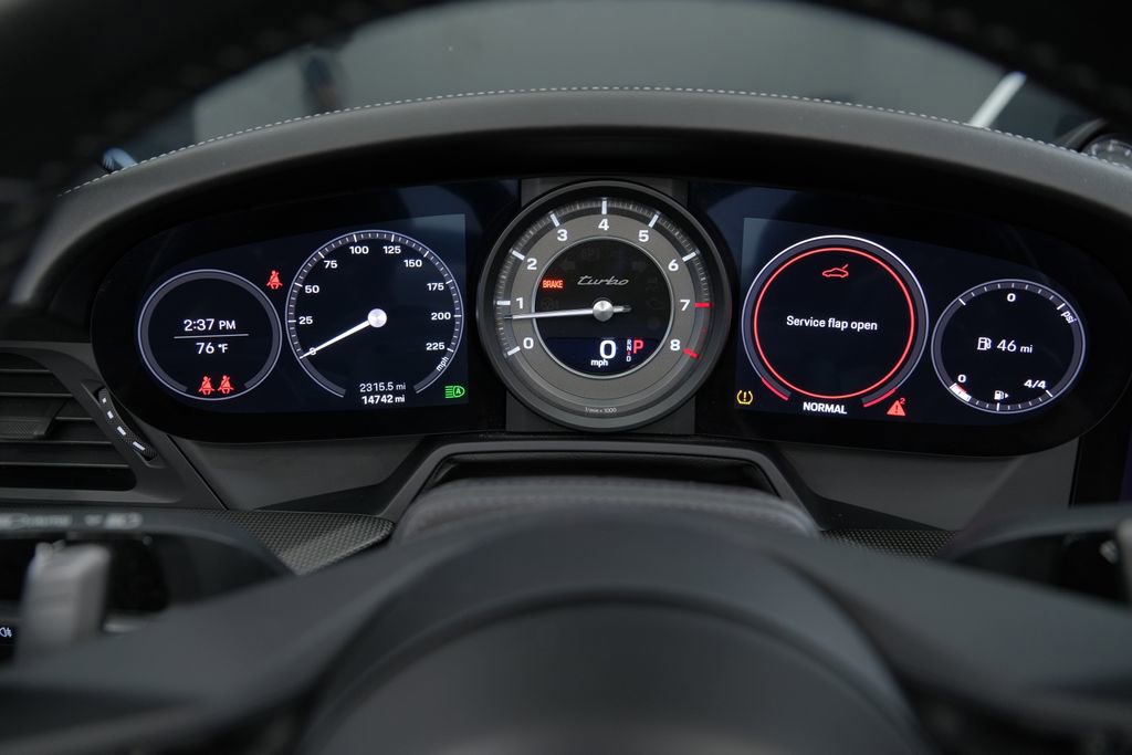 Used 2022 Porsche 911 Turbo image 38