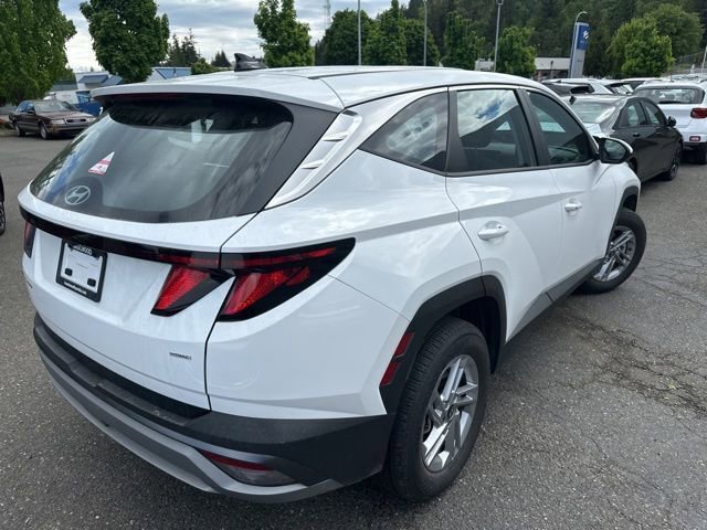 Used 2026 Hyundai Tucson SE AWD/4WD image 3