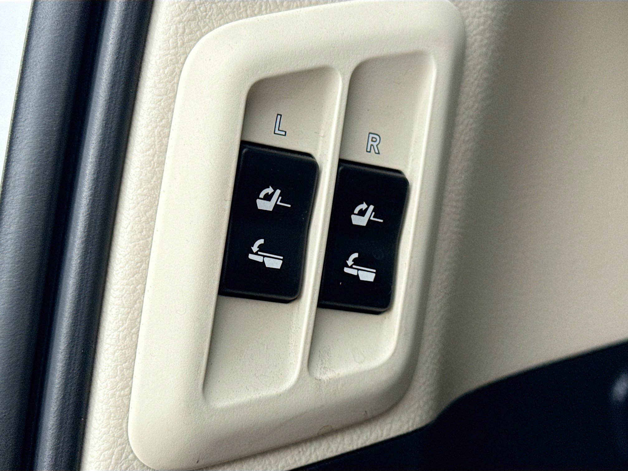 Used 2021 Lexus GX 460 Premium w/ Premium Plus Package AWD/4WD image 13