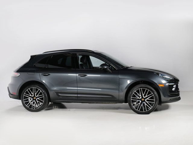 Certified 2026 Porsche Macan AWD/4WD image 8