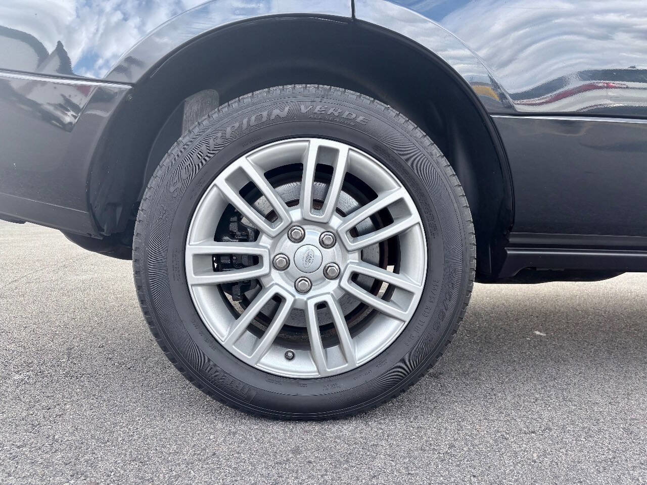 Used 2012 Land Rover Range Rover HSE image 37