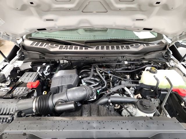 Used 2024 Ford F350 XLT AWD/4WD image 9