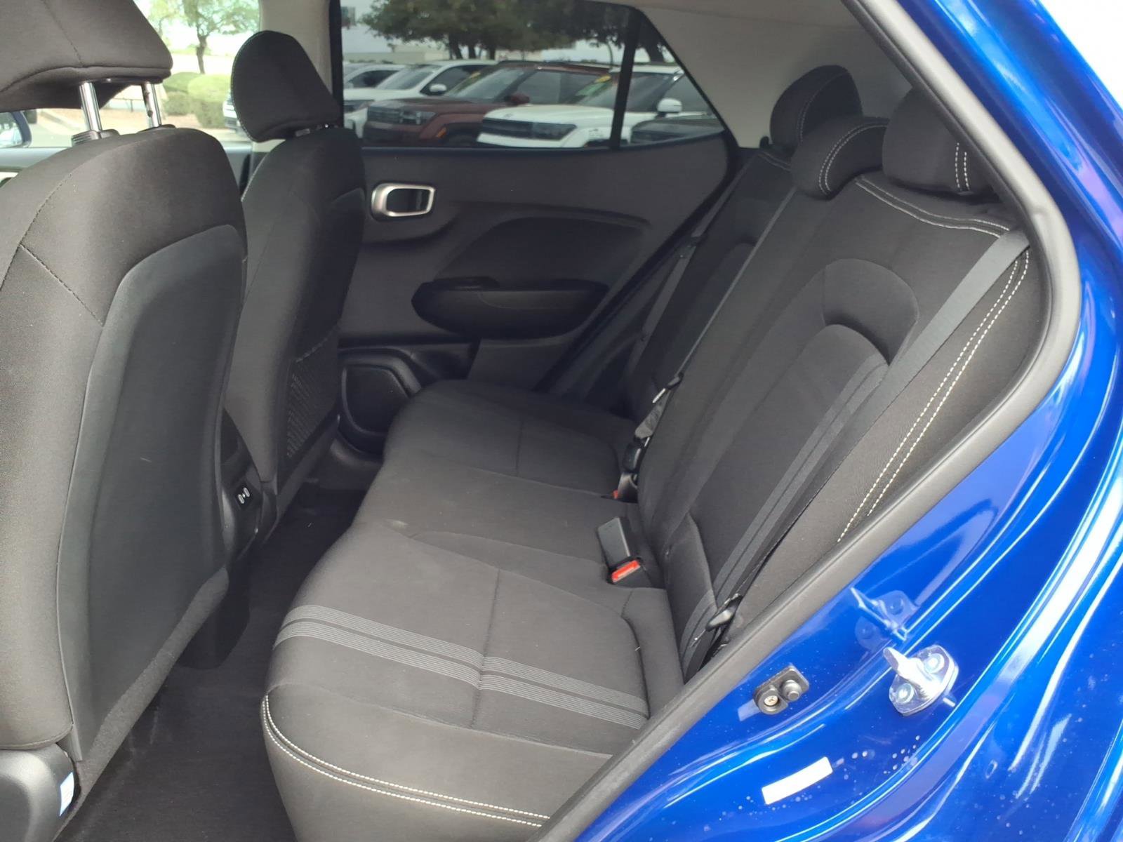 Certified 2025 Hyundai Venue SEL image 15