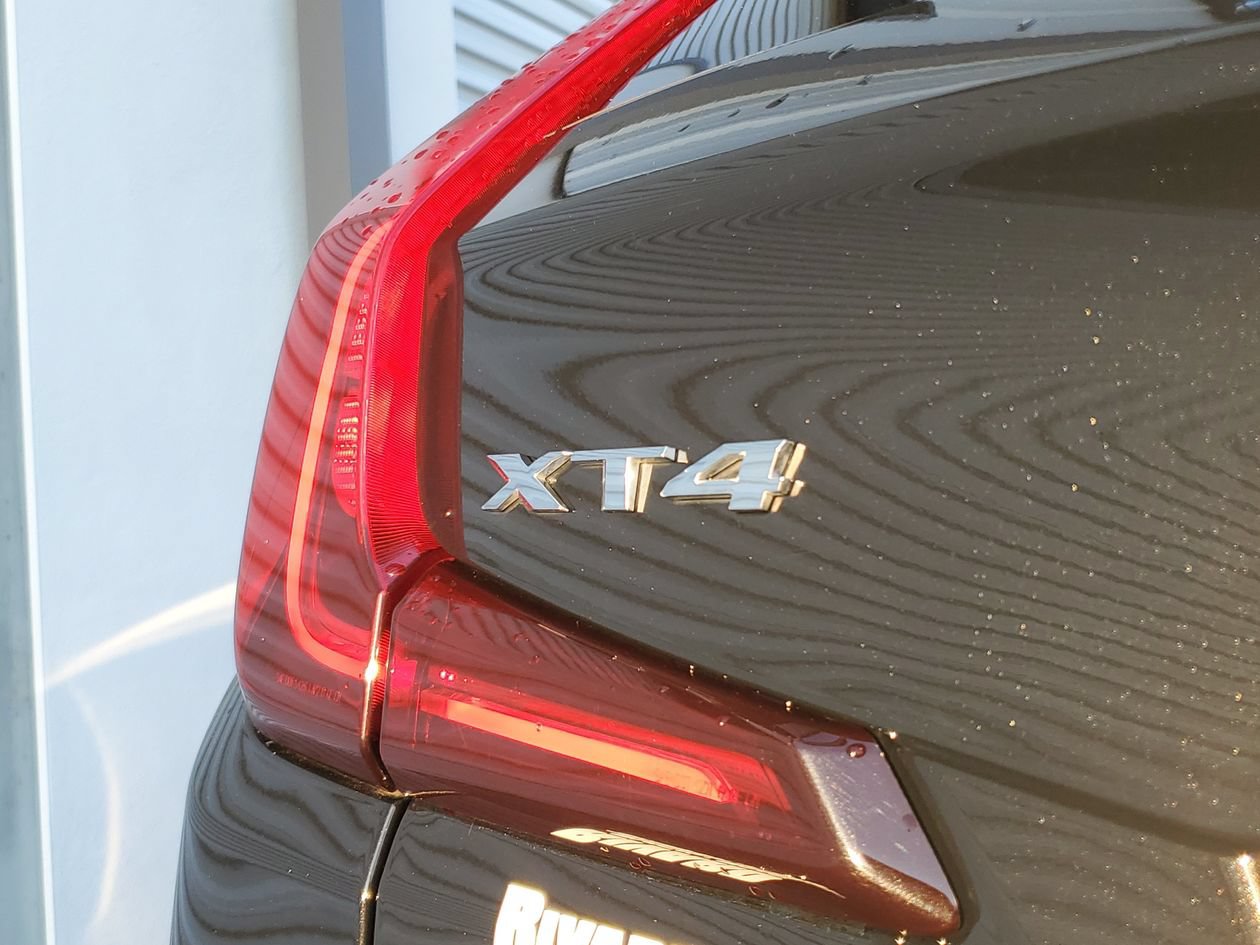 Used 2025 Cadillac XT4 Premium Luxury FWD image 7