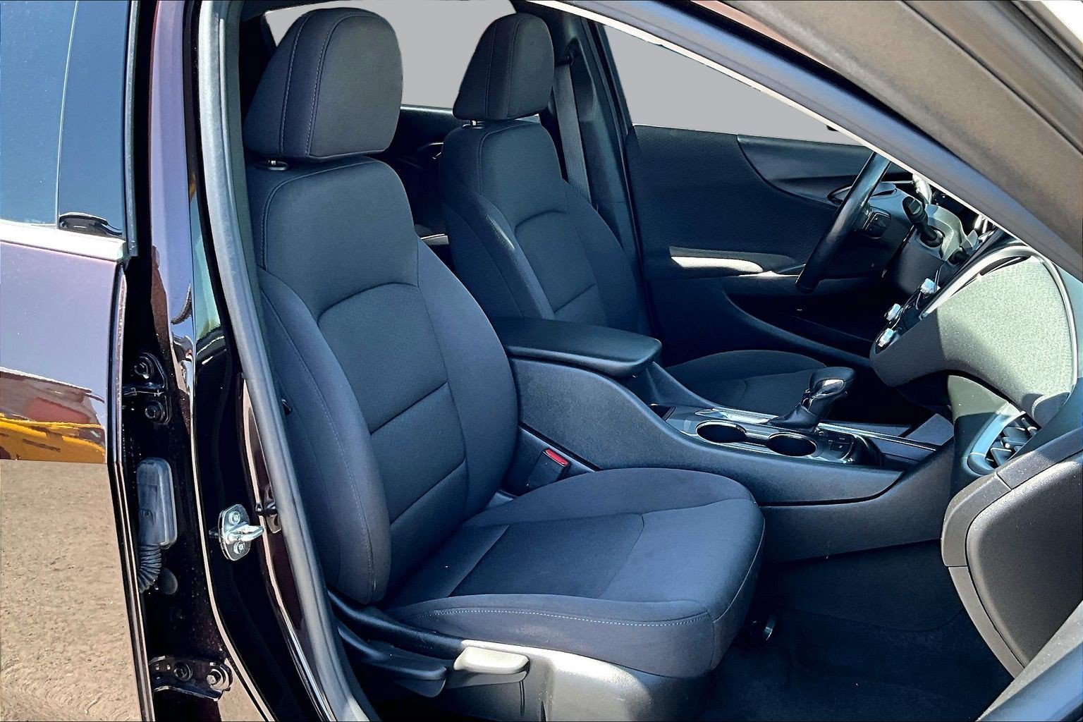 Used 2021 Chevrolet Malibu RS FWD image 7